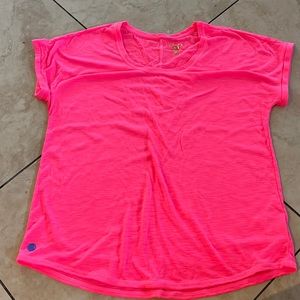 Women’s Luxletic tee